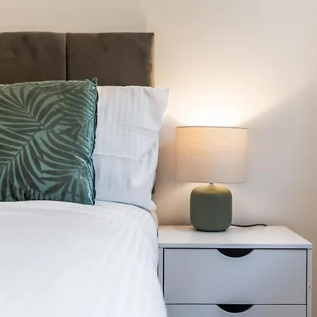Apartment Modern Centre 2br - Sleep 8 Leeds (West Yorkshire)