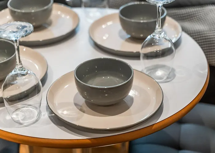 Modern Centre 2br - Sleep 8 Apartament *