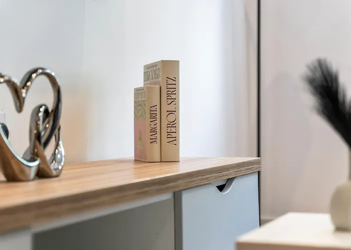 Modern Centre 2br - Sleep 8